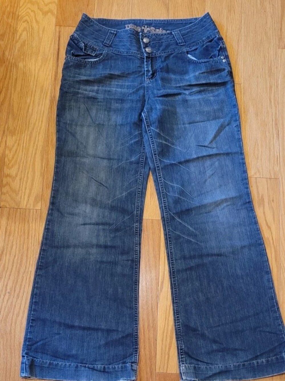 Womens y2k flare leg jean size 11 Flared Leg Mid Rise Denim Whiskering Stretch